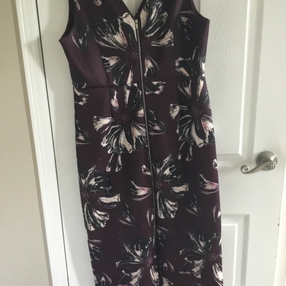 Past knee deep purple with black and cream designUk size 18 - Picture 3 of 5